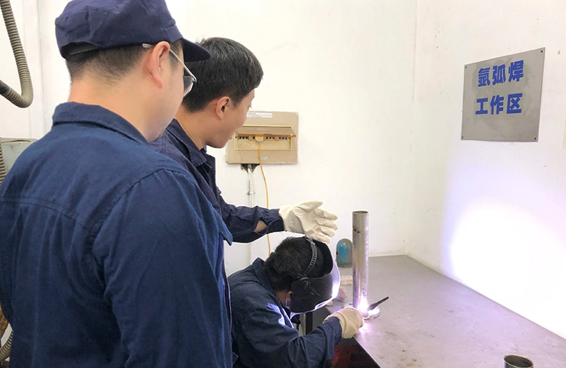 【师带徒活动】“师带徒促成长 凝聚企业正能量”系列报道之k8凯发六厂“师带徒”活动